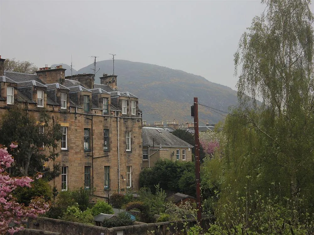 City Guest House EDI 3*,