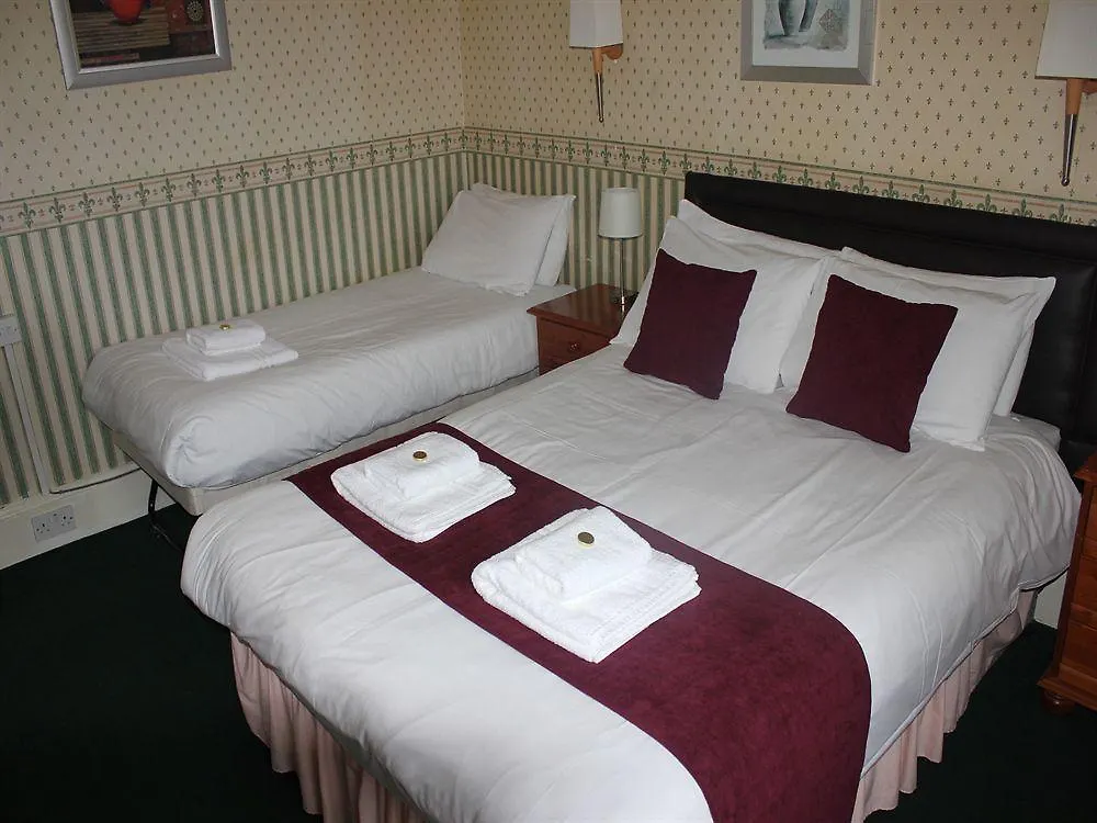 City Guest House EDI 3*,