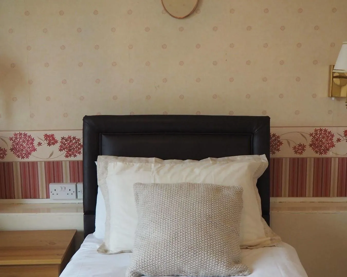 City Guest House Edinburgh 3*,